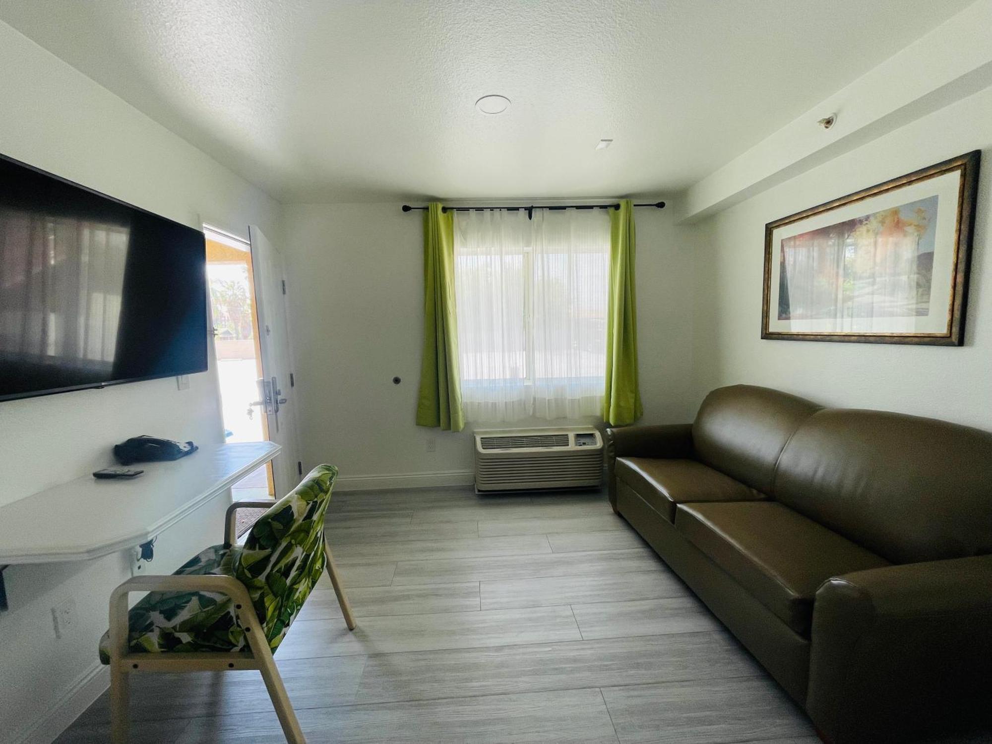 Loma Linda Inn 3*